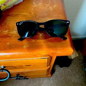 Brand New Ray Bans Sunglasses Polorized original price 165